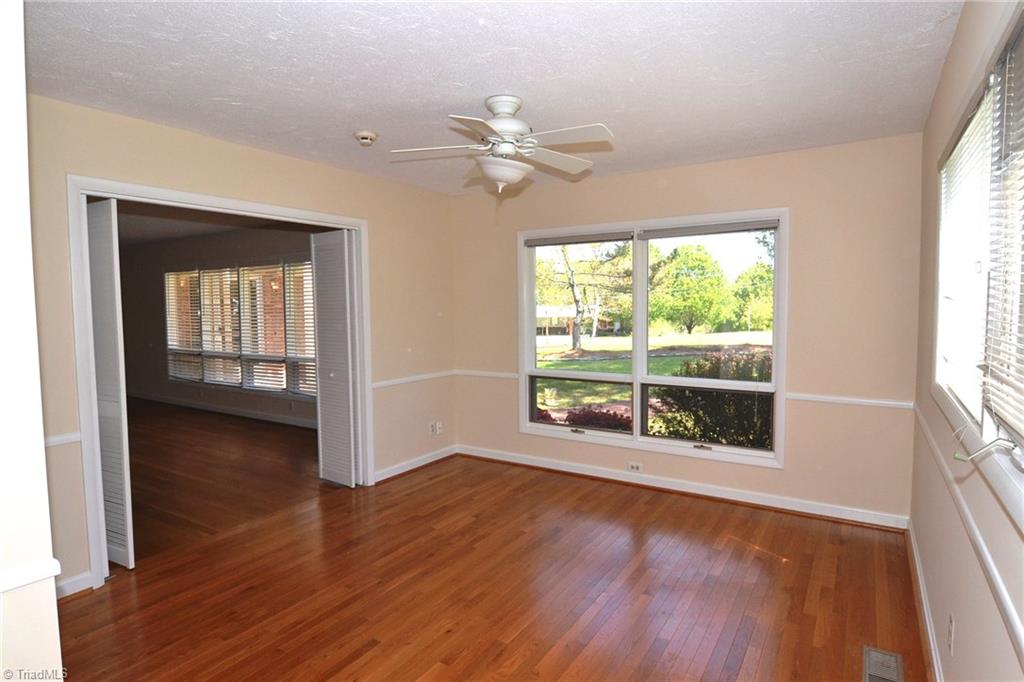 3517 Rolling Road High Point, NC 27265 - Photo 3 of 21 Dining Room