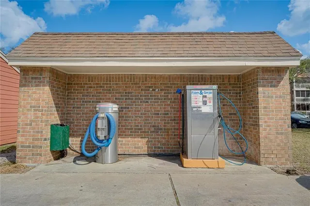 $1,450 | 10200 Gandy Boulevard North, Unit 235, St. Petersburg, FL 33702