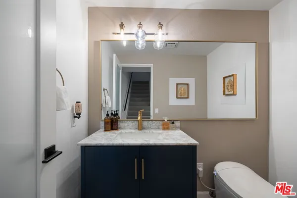 $7,250 | 17165 Palisades Circle, Pacific Palisades, CA 90272