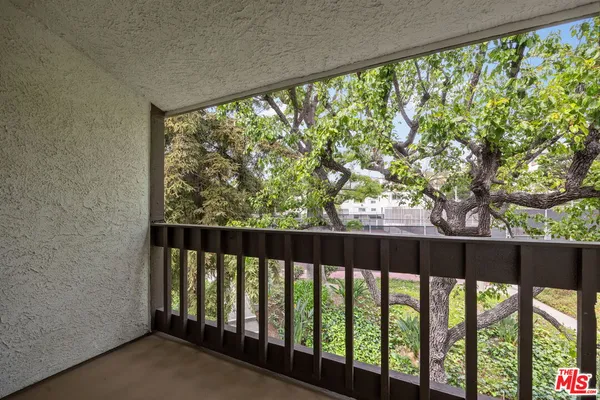 $7,250 | 17165 Palisades Circle, Pacific Palisades, CA 90272