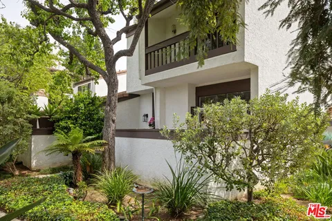 $7,250 | 17165 Palisades Circle, Pacific Palisades, CA 90272