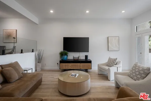 $7,250 | 17165 Palisades Circle, Pacific Palisades, CA 90272