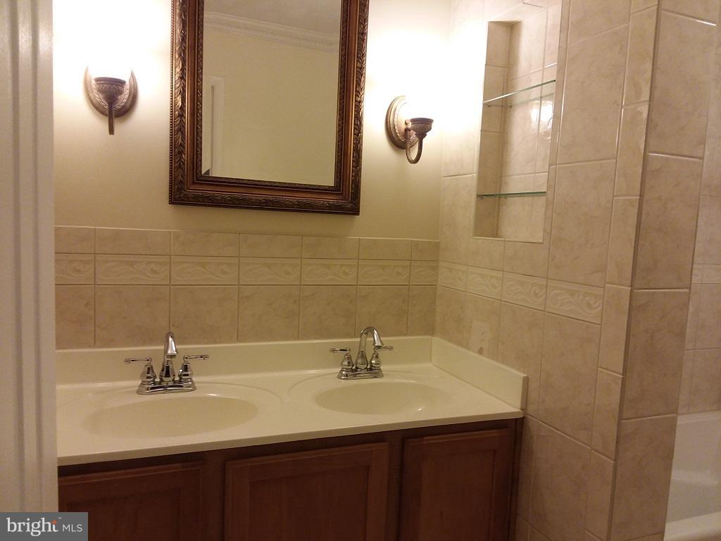 6202 Summerhill Road Temple Hills, MD 20748 - Photo 13 of 14 Bath