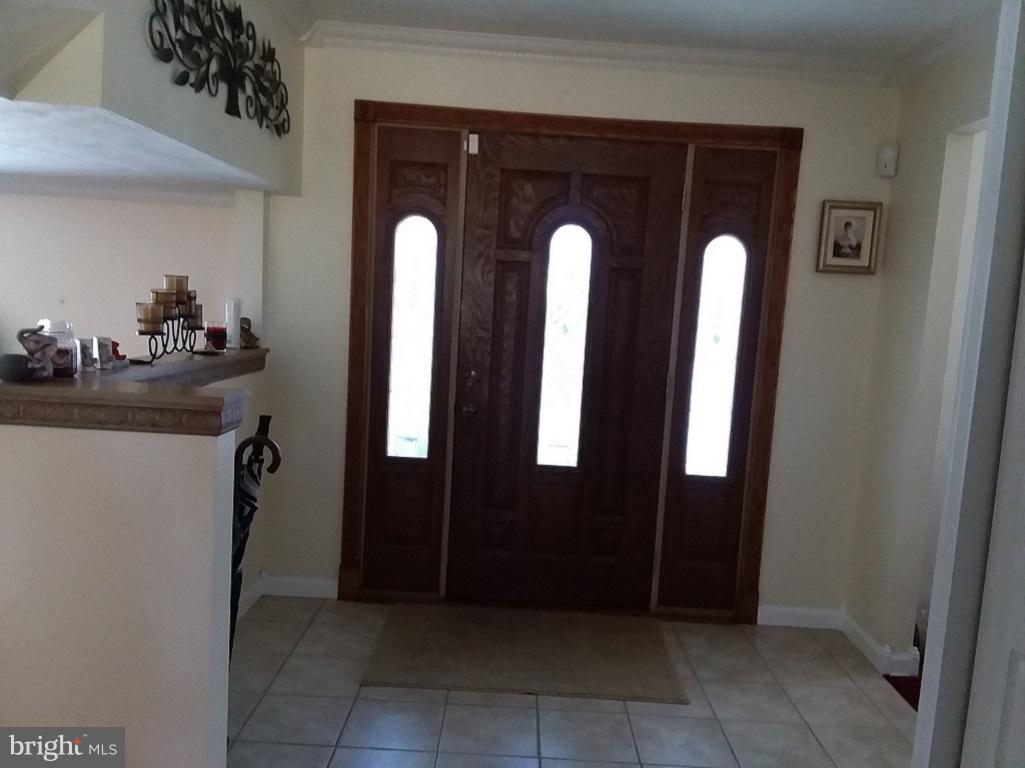 6202 Summerhill Road Temple Hills, MD 20748 - Photo 3 of 14 Foyer