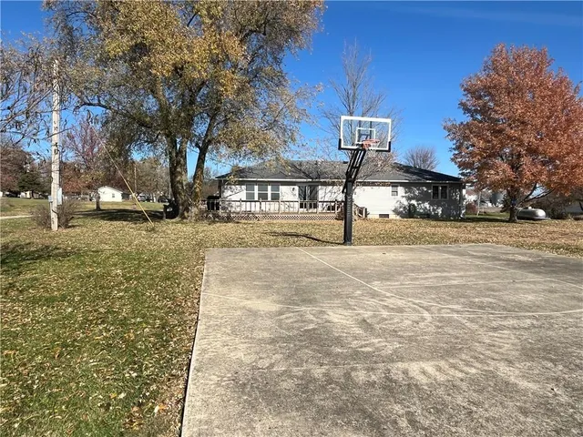 $255,000 | 209 East Sunset Drive, Hale, MO 64643