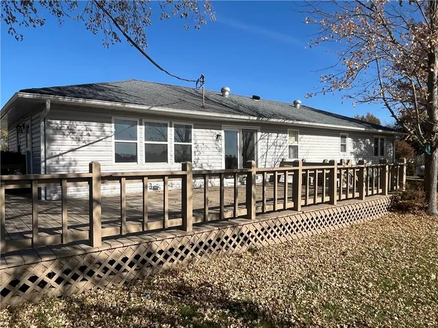 $255,000 | 209 East Sunset Drive, Hale, MO 64643