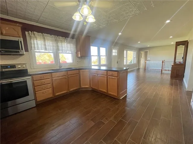 $255,000 | 209 East Sunset Drive, Hale, MO 64643