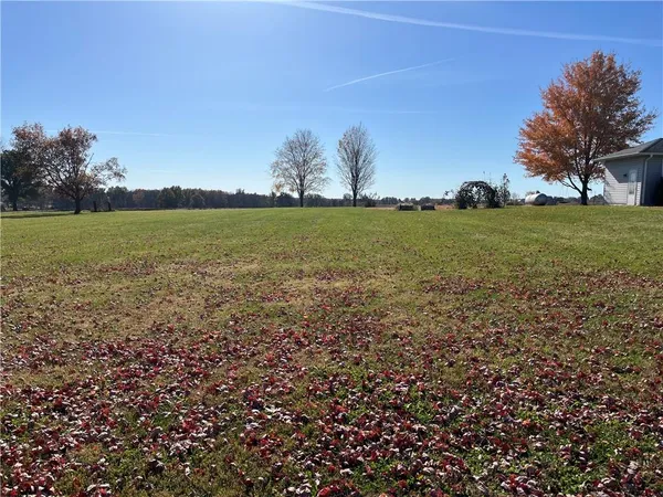 $249,900 | 209 East Sunset Drive, Hale, MO 64643