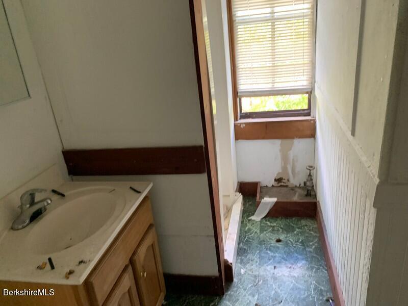 46-50 Spring Street North Adams, MA 01247 - Photo 14 of 18 Unit 1 Bathroom