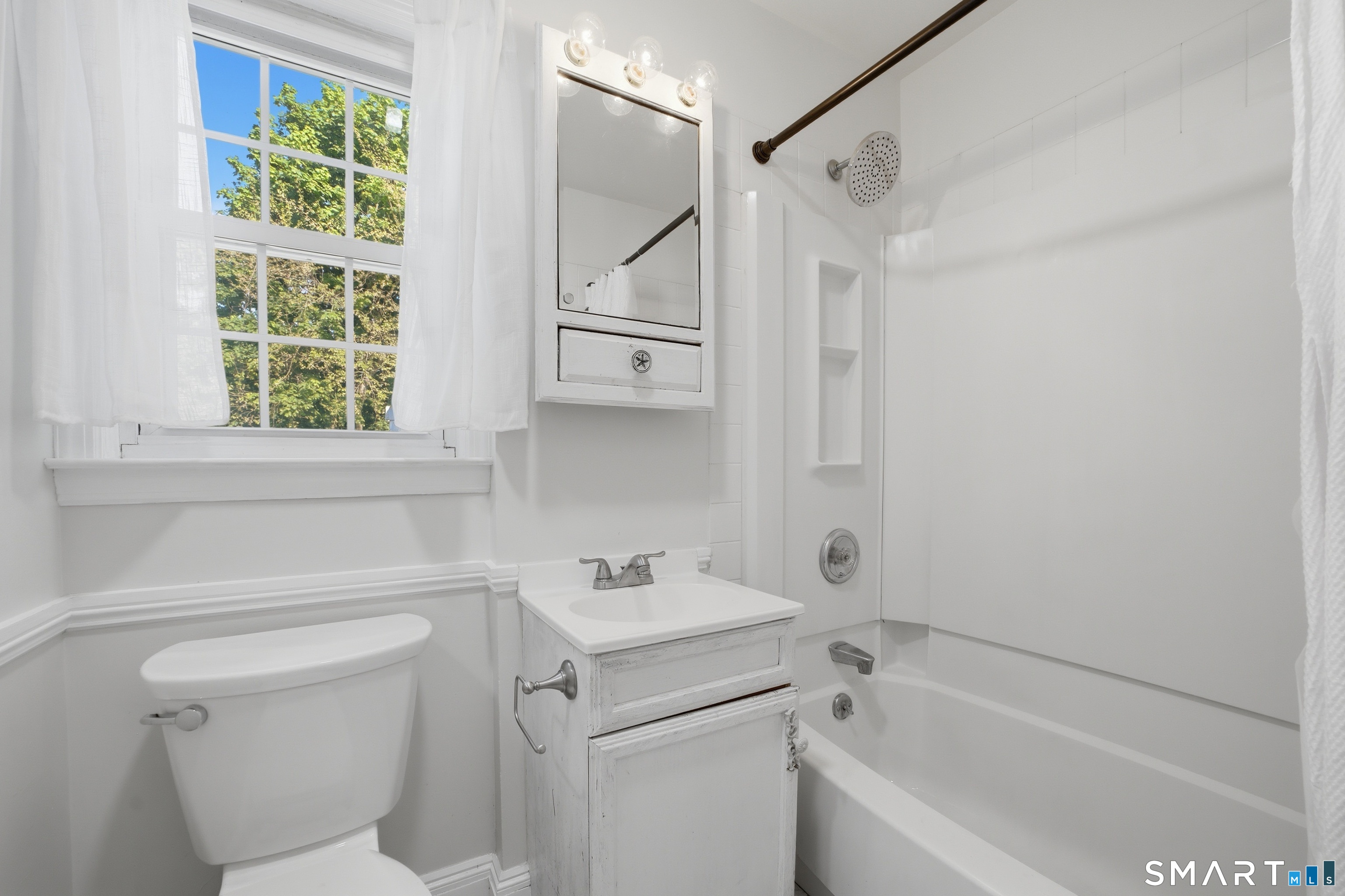 775 Stratford Road Stratford, CT 06615 - Photo 20 of 40