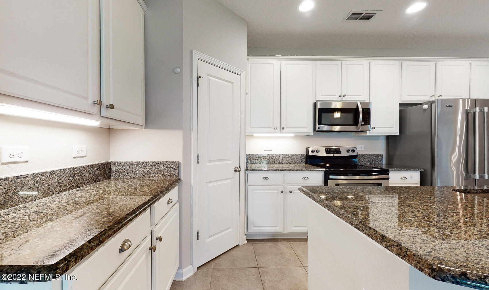 3203 Chestnut Ridge Way Orange Park, FL 32065 - Photo 12 of 37 Kitchen c