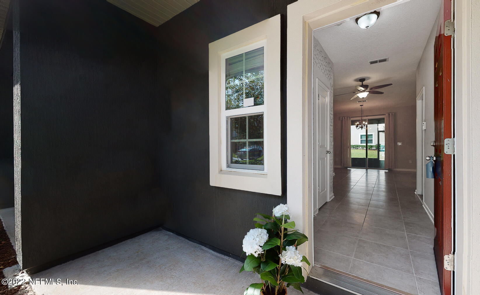 Ext Front Porch a