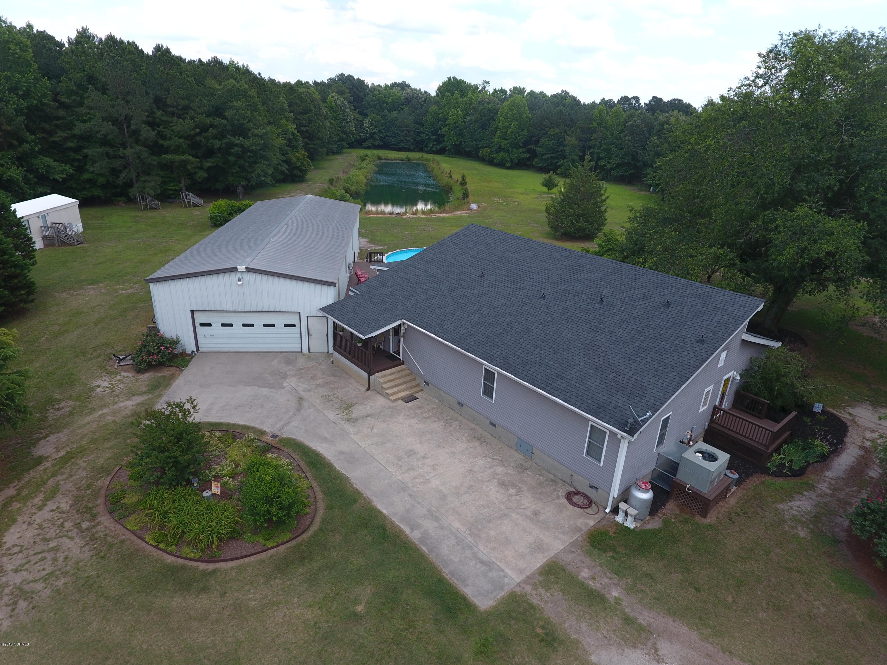 5811 Frog Leg Road Grifton, NC 28530 - Photo 3 of 59 Back