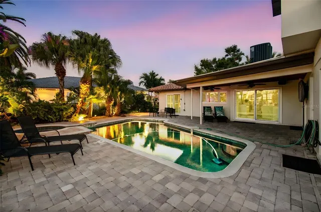 $1,590,000 | 2085 Massachusetts Avenue Northeast, St. Petersburg, FL 33703