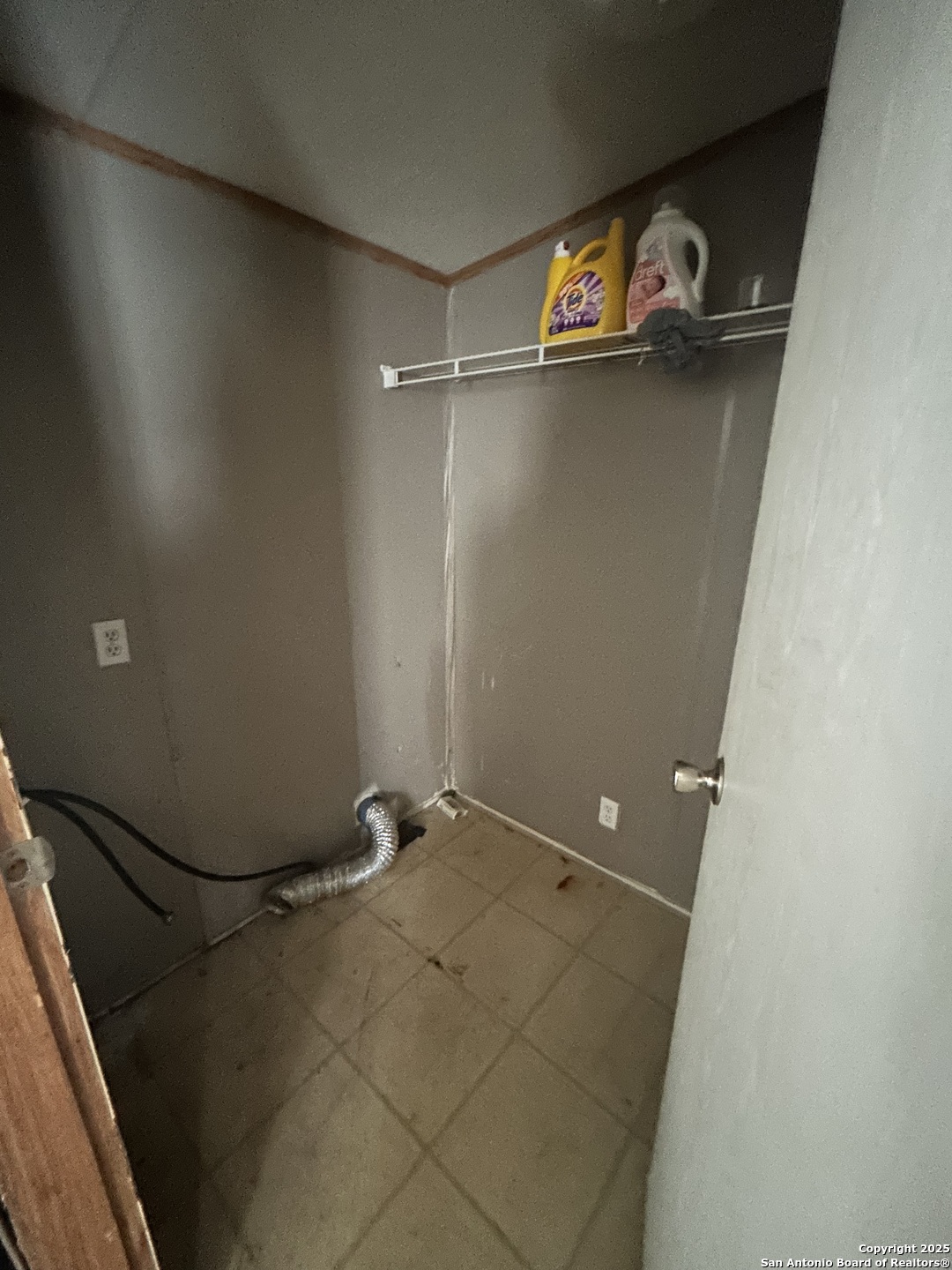 1242 Cologne Road Victoria, TX 77905 - Photo 12 of 29 a view of water heater room