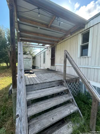 a view of entryway