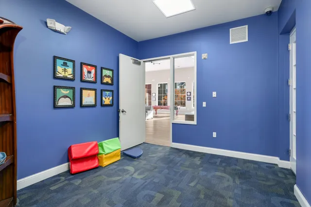 $200,000 | 10075 City Walk Drive, Unit 205, Woodbury, MN 55129