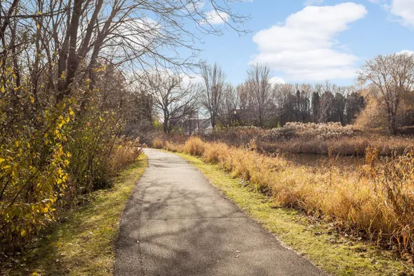 $200,000 | 10075 City Walk Drive, Unit 205, Woodbury, MN 55129