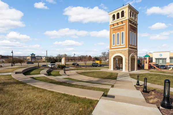 $200,000 | 10075 City Walk Drive, Unit 205, Woodbury, MN 55129