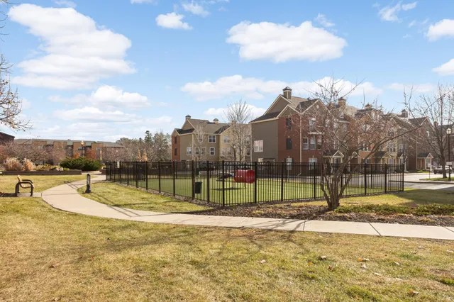 $200,000 | 10075 City Walk Drive, Unit 205, Woodbury, MN 55129