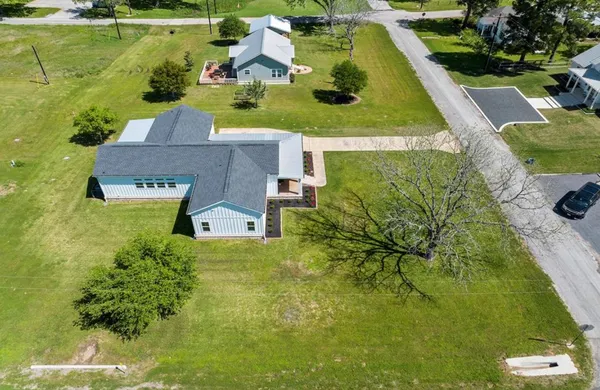 $425,000 | 539 Elm Street, New Ulm, TX 78950