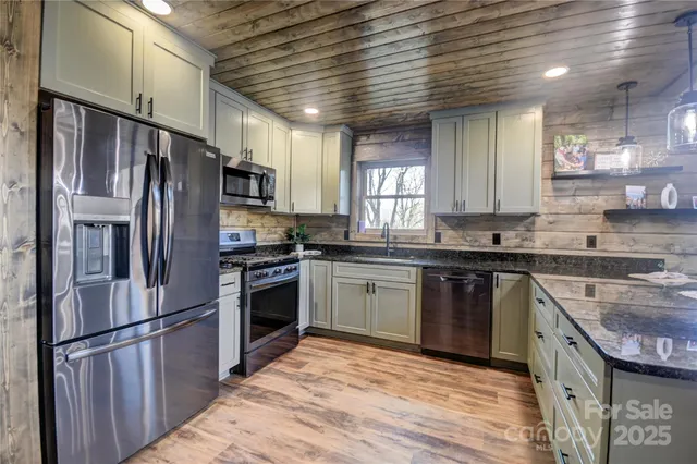 $799,000 | 601 Tater Patch Road, Maggie Valley, NC 28751