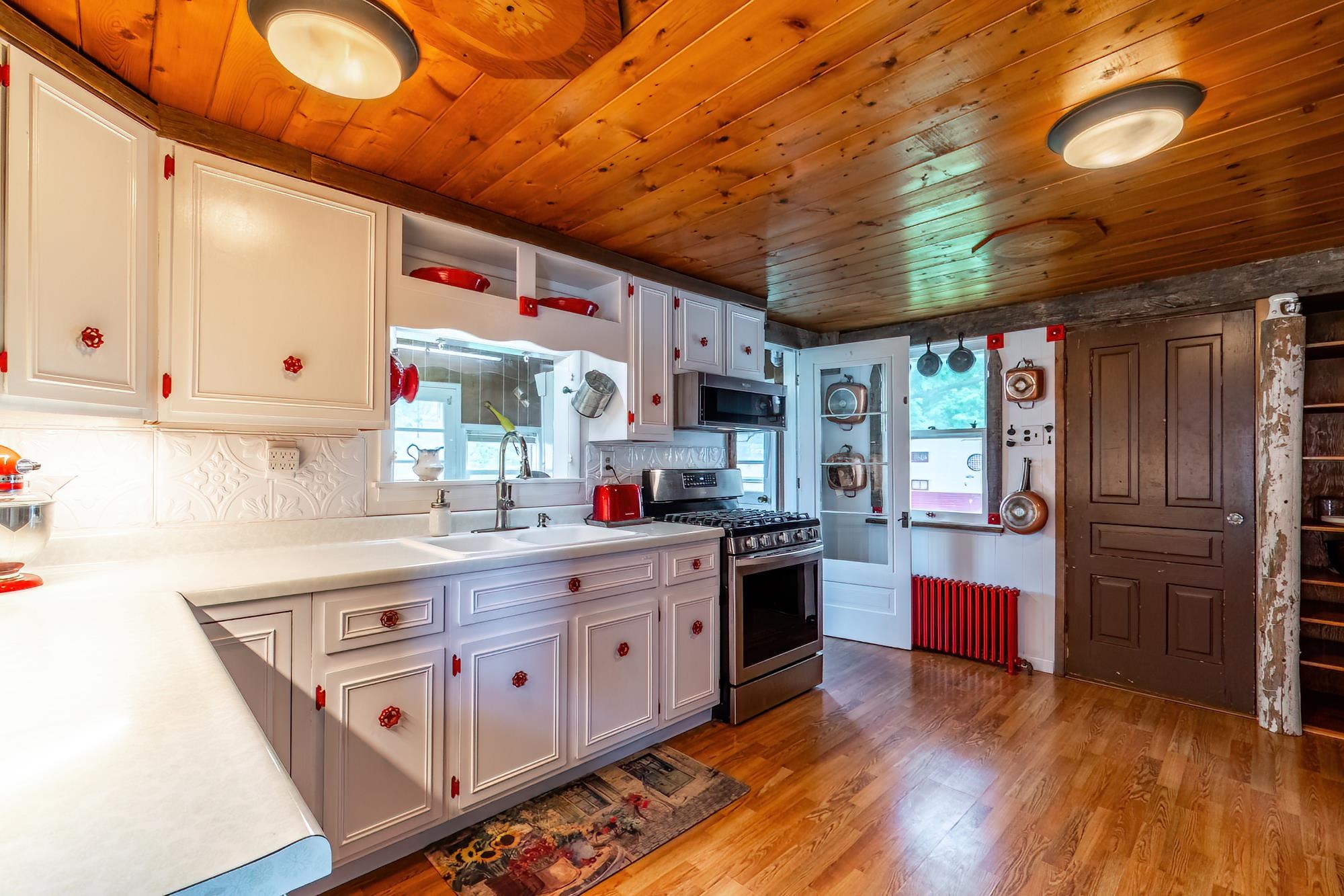 9545 West St Road Orland, IN 46776 - Photo 12 of 36 Gallery Image 12