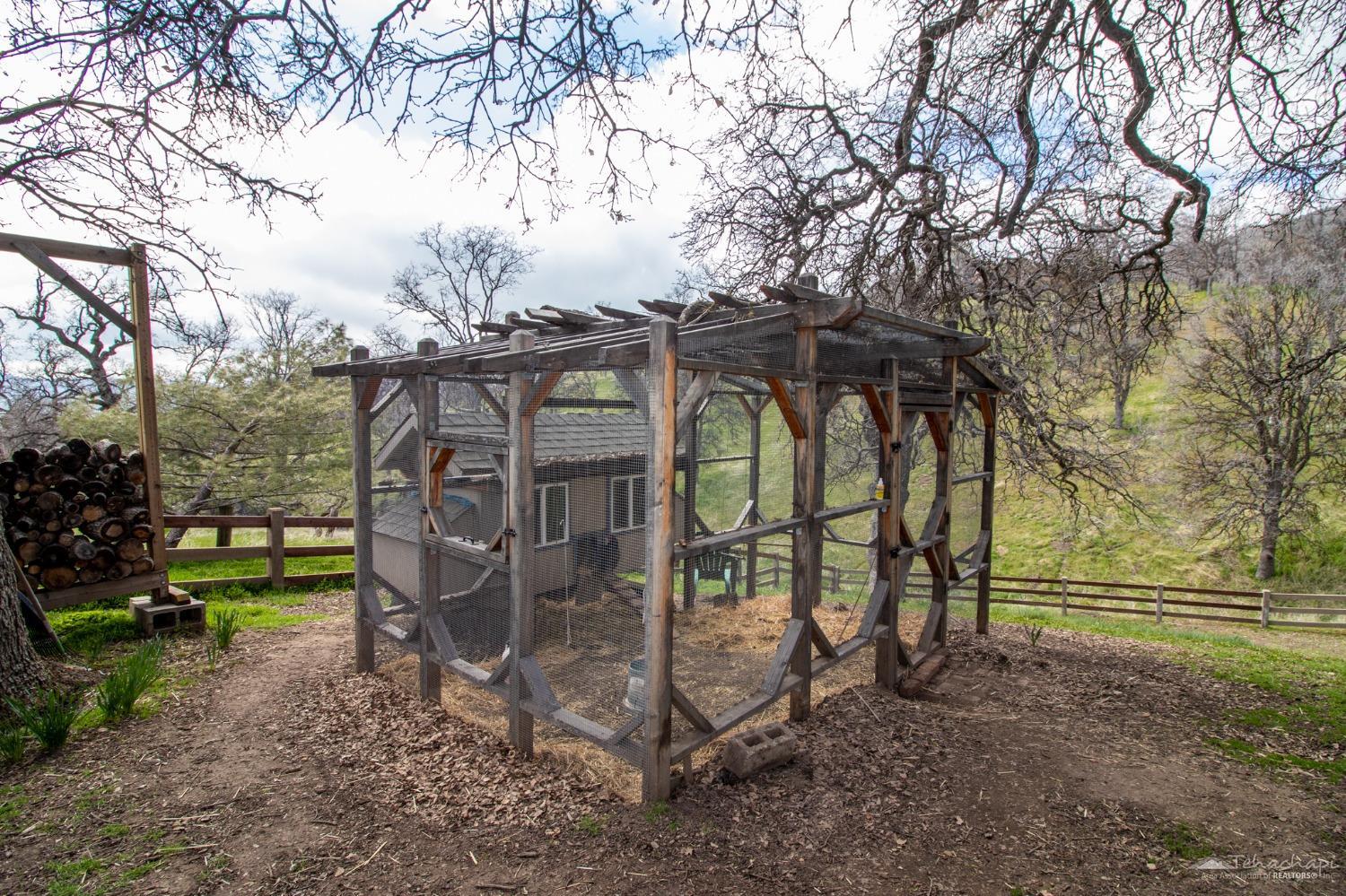 27701 Bear Valley Road Tehachapi, CA 93561 - Photo 43 of 82 Gallery Image 43