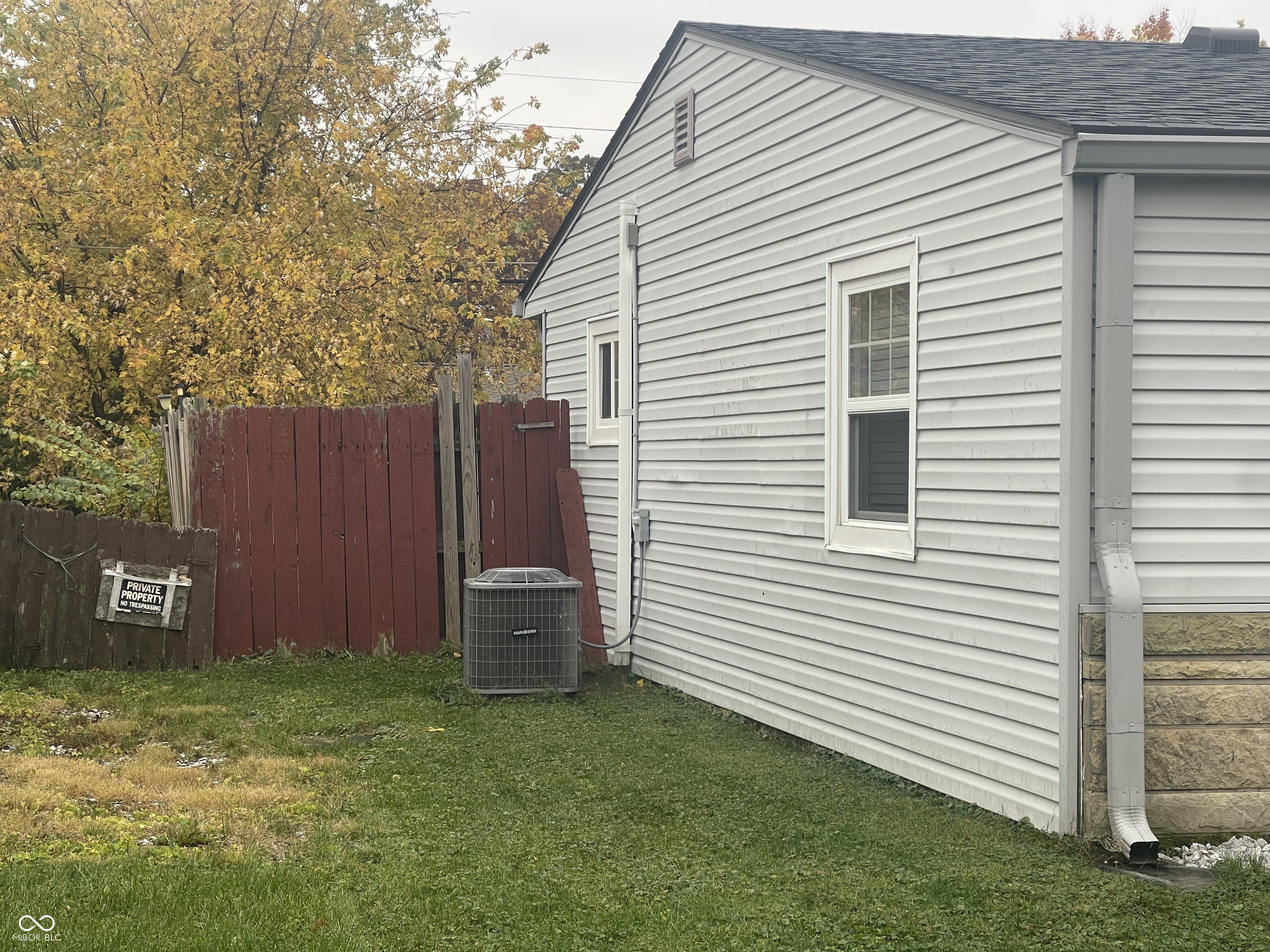 1995 Britton Drive Beech Grove, IN 46107 - Photo 27 of 34