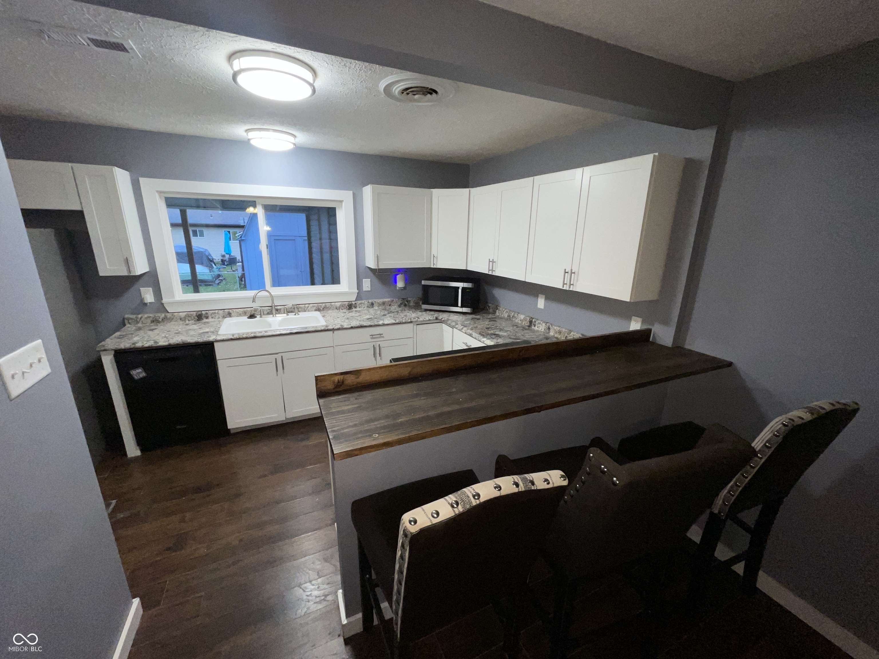 1995 Britton Drive Beech Grove, IN 46107 - Photo 5 of 34