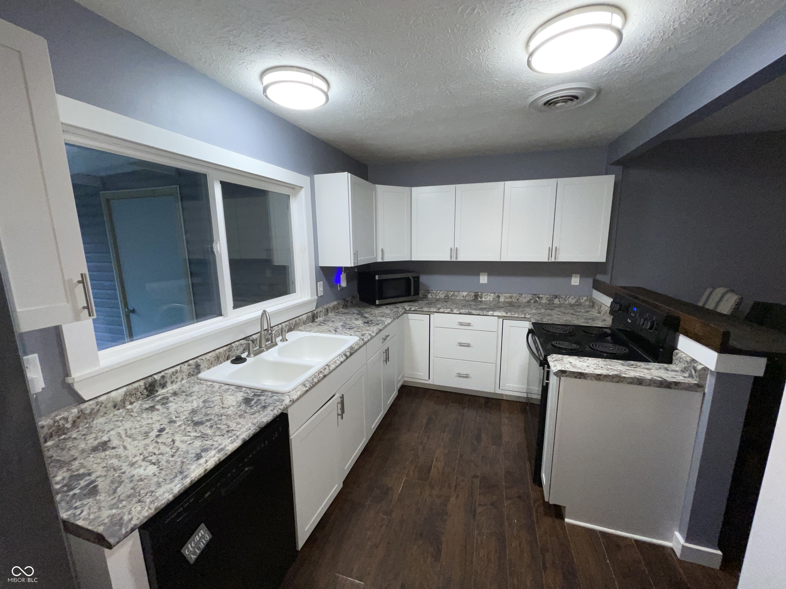 1995 Britton Drive Beech Grove, IN 46107 - Photo 7 of 34