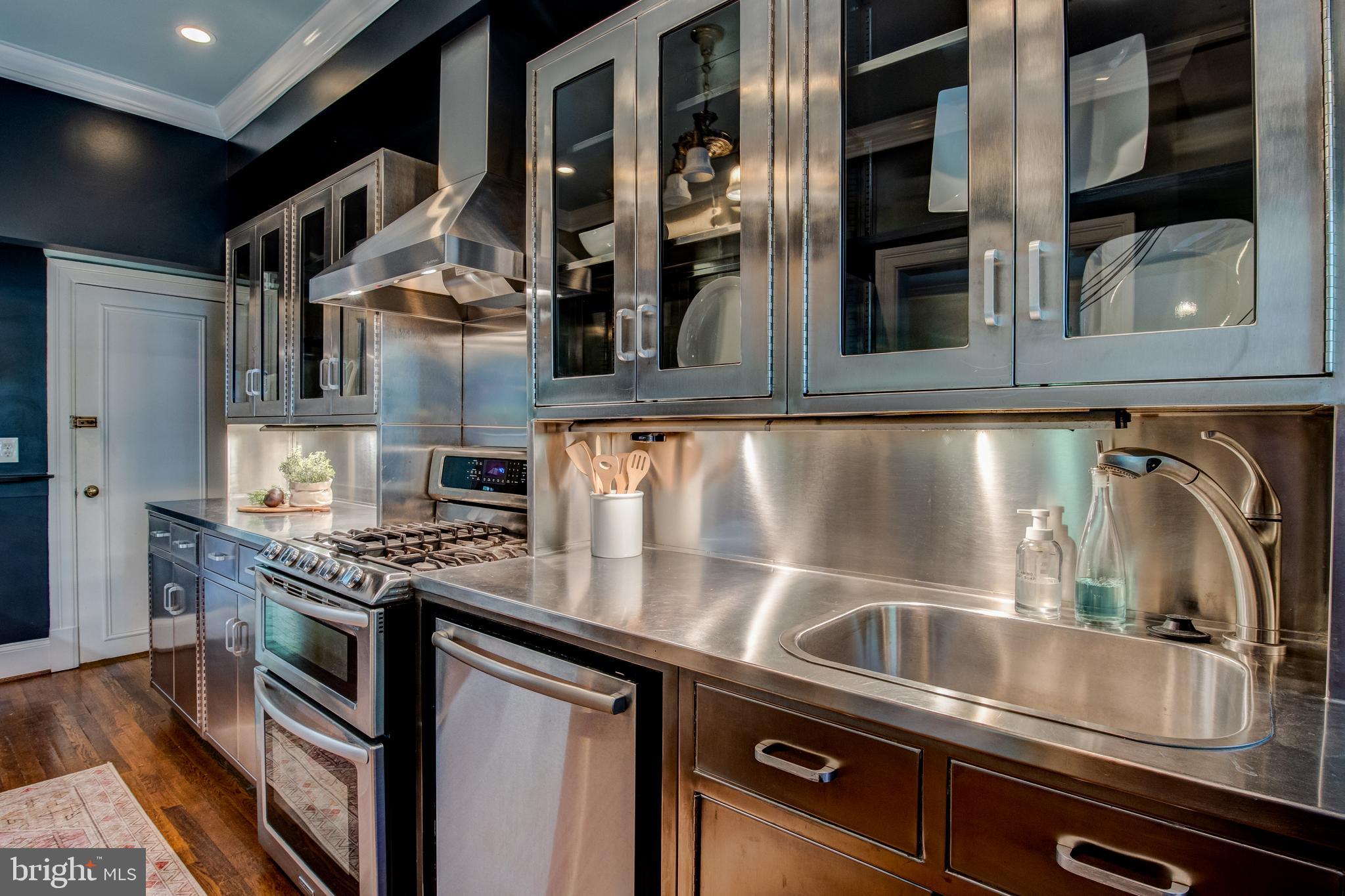 2941 Upton Street Northwest Washington, DC 20008 - Photo 15 of 40