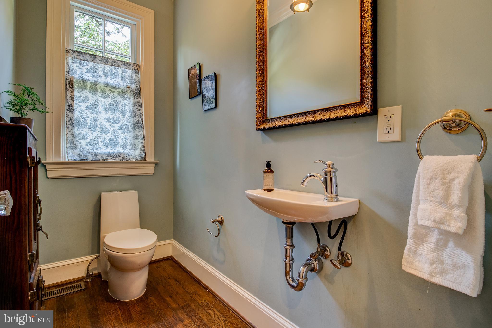 2941 Upton Street Northwest Washington, DC 20008 - Photo 17 of 40