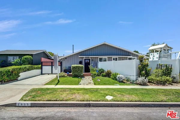 $8,250 | 2855 Dunleer Place, Los Angeles, CA 90064