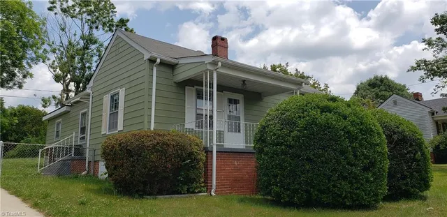 $1,295 | 1308 Cypress Street, Greensboro, NC 27405