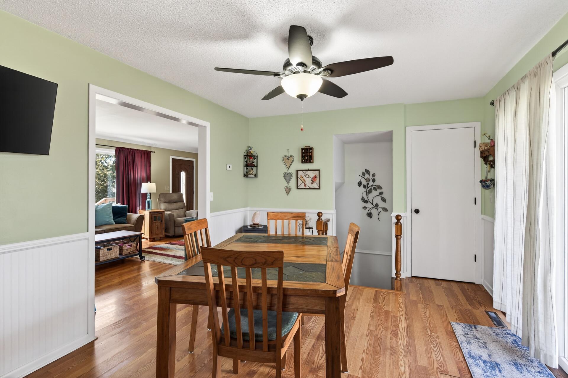 997 Rivercrest Road North Lakeland, MN 55043 - Photo 5 of 26