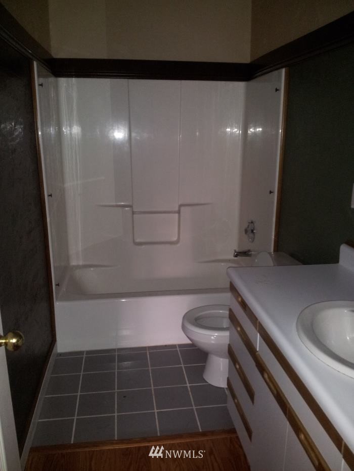 531 Southwest 19th Street Chehalis, WA 98532 - Photo 12 of 16