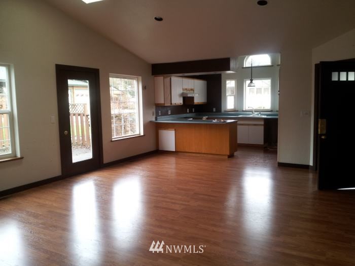 531 Southwest 19th Street Chehalis, WA 98532 - Photo 5 of 16