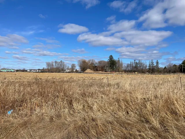 $1,195,000 | Xxx Xxx 202nd Street, Forest Lake, MN 55025