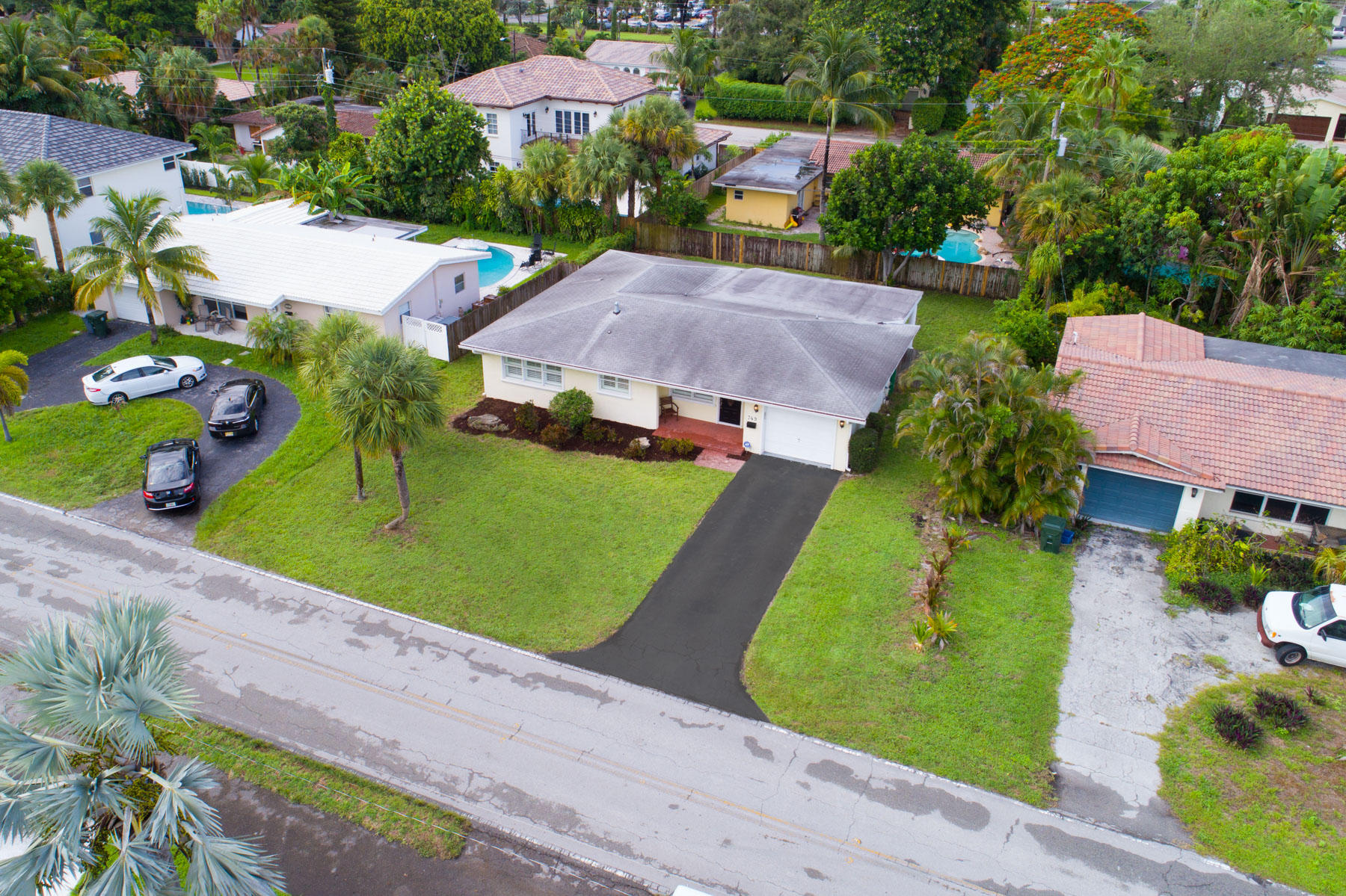 749 Northwest 7th Street Boca Raton, FL 33486 - Photo 3 of 44 749 NW 7th Street, Boca Raton, FL 33486