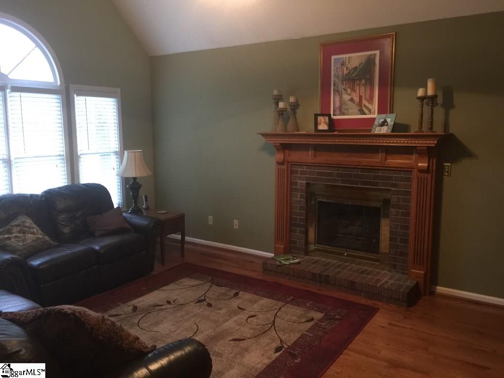 102 Calvert Court Easley, SC 29642 - Photo 6 of 19 Gallery Image 6