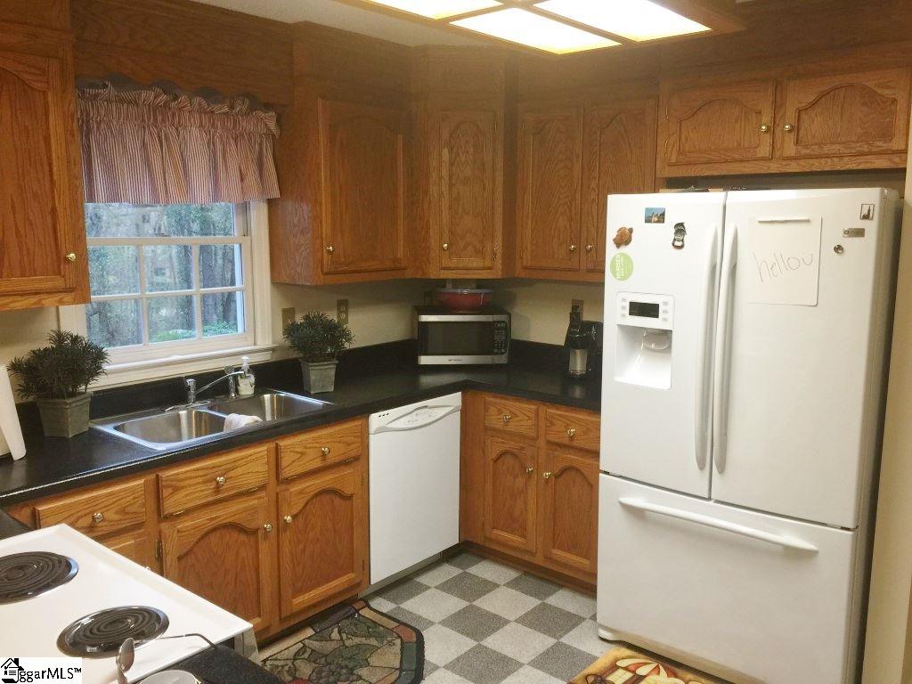 102 Calvert Court Easley, SC 29642 - Photo 10 of 19 Gallery Image 10