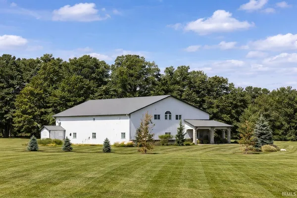$1,649,900 | 1750 Oakwood Lane, Berne, IN 46711