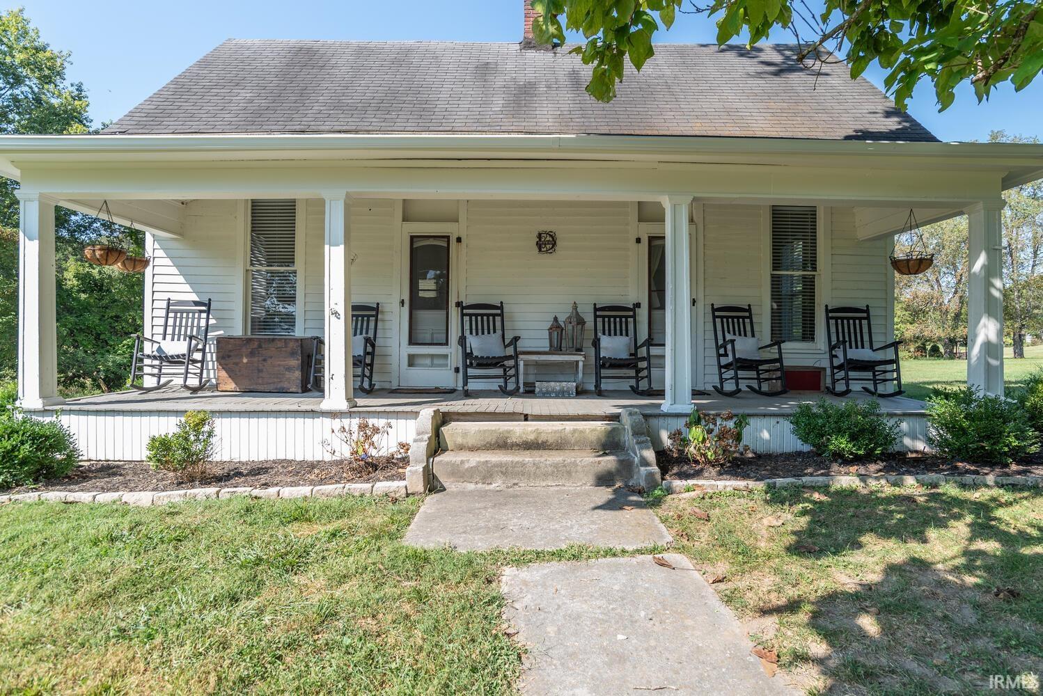 7530 South Strain Ridge Road Bloomington, IN 47401 - Photo 2 of 31