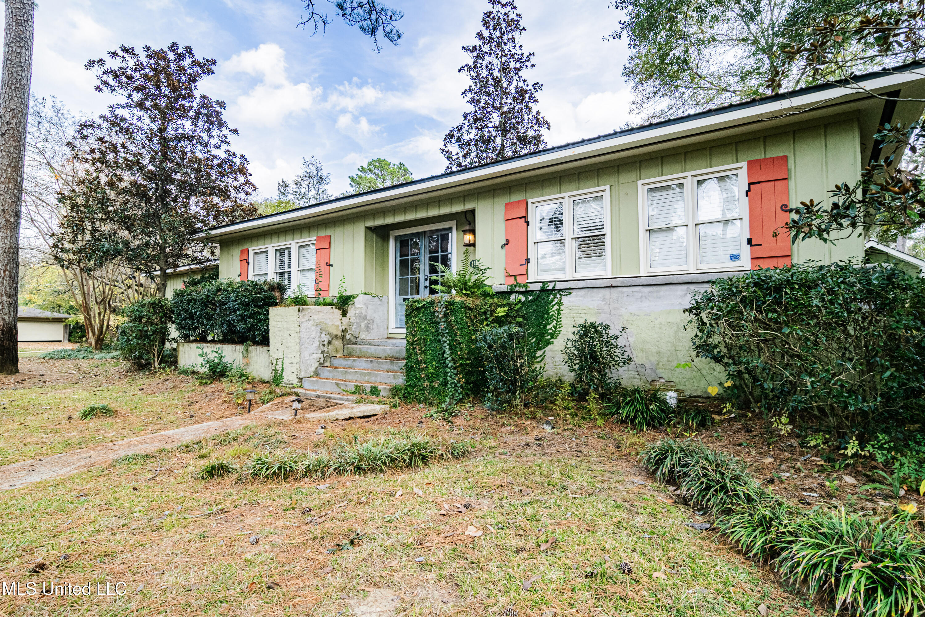 4142 Woodvale Street Jackson, MS 39211 - Photo 2 of 33 5-DSC_0619
