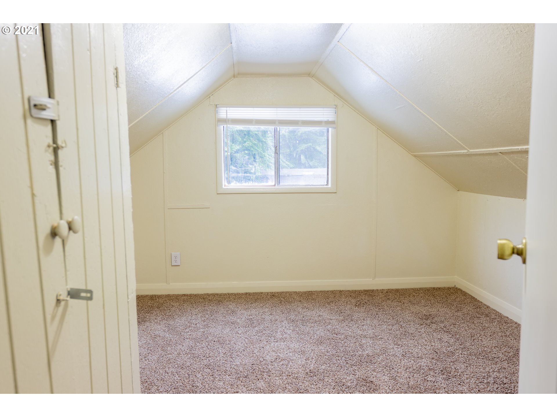 413 Ragland Road Longview, WA 98632 - Photo 13 of 21