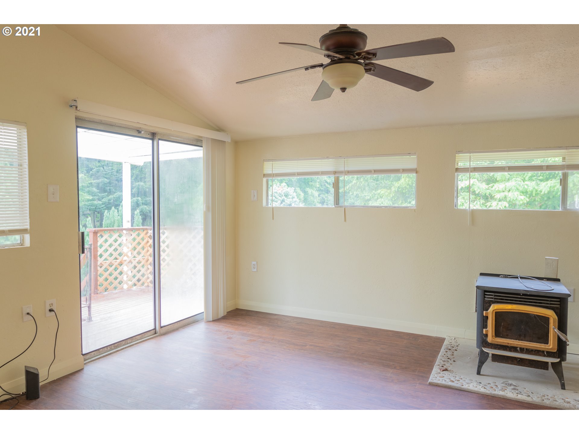 413 Ragland Road Longview, WA 98632 - Photo 15 of 21