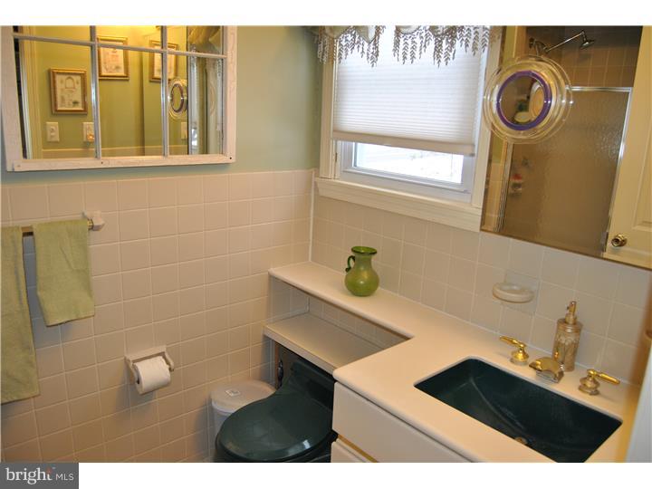 2818 Line Lexington Road Hatfield, PA 19440 - Photo 13 of 23 Master Bathroom