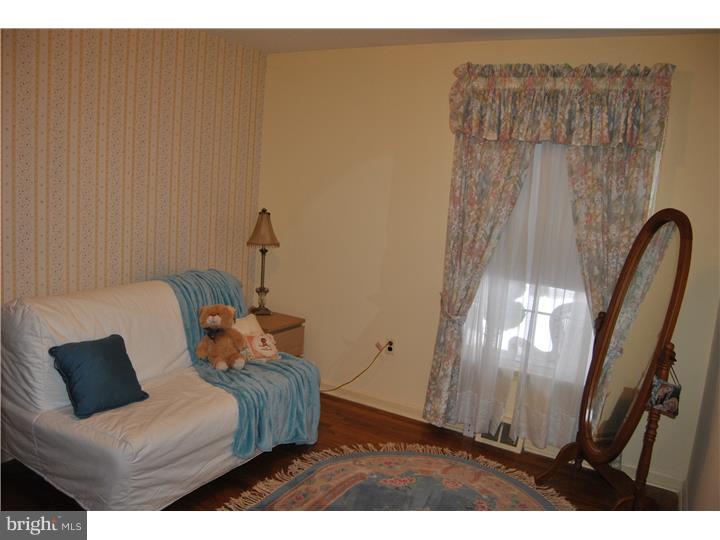 2818 Line Lexington Road Hatfield, PA 19440 - Photo 15 of 23 Bedroom 3