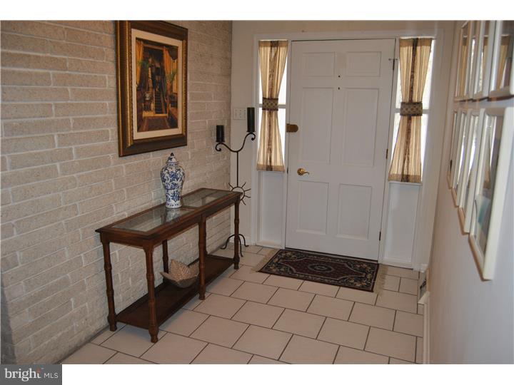 2818 Line Lexington Road Hatfield, PA 19440 - Photo 3 of 23 Foyer